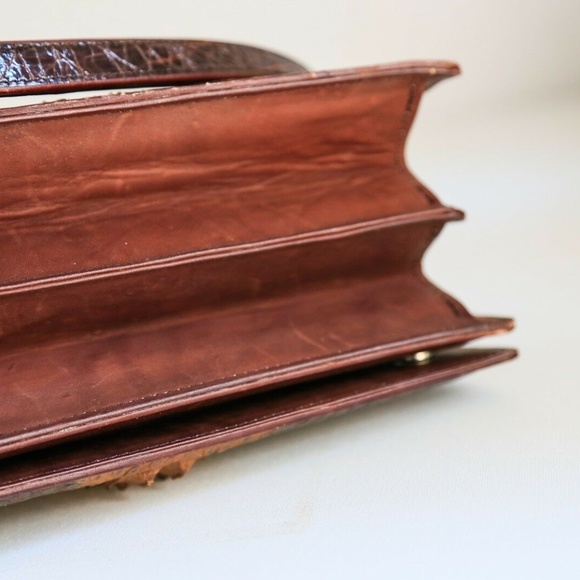 Vintage Alligator Handbag - Picture 7 of 12